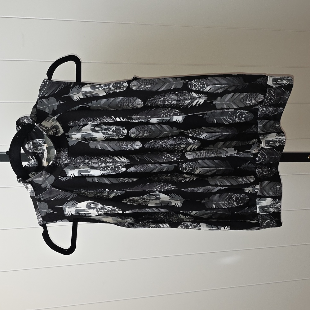 Black and White Feather Print Blouse